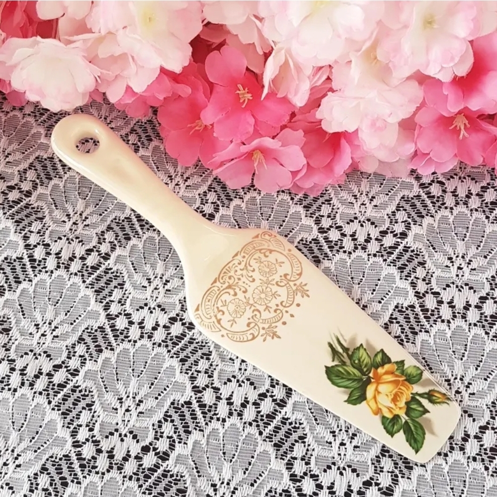 Georgian China Dessert Lifter with Yellow Rose MCM Porcelain Cake Server
